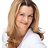 Victoria Scott